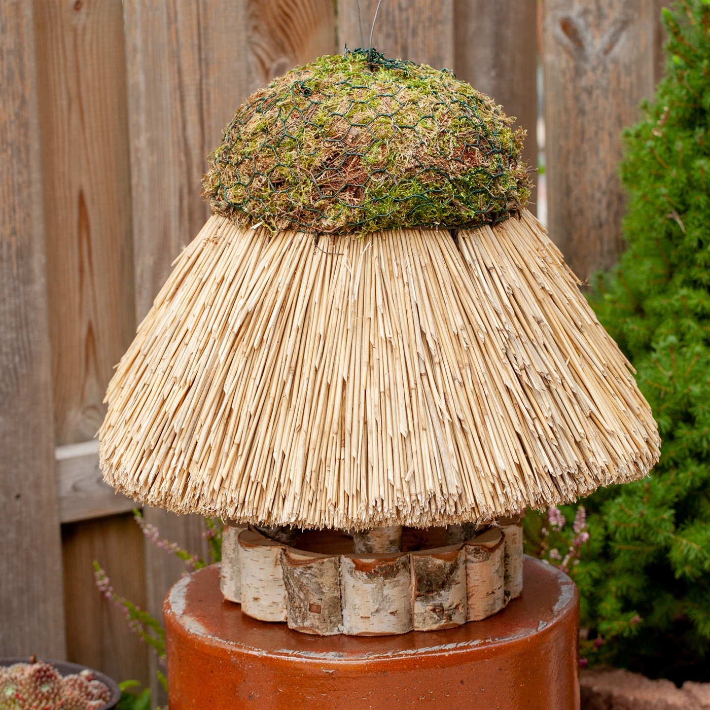 B-Ware: VOSS.garden Vogelhäuschen "Amrum" mit Reetdach - rund, Ø 45cm