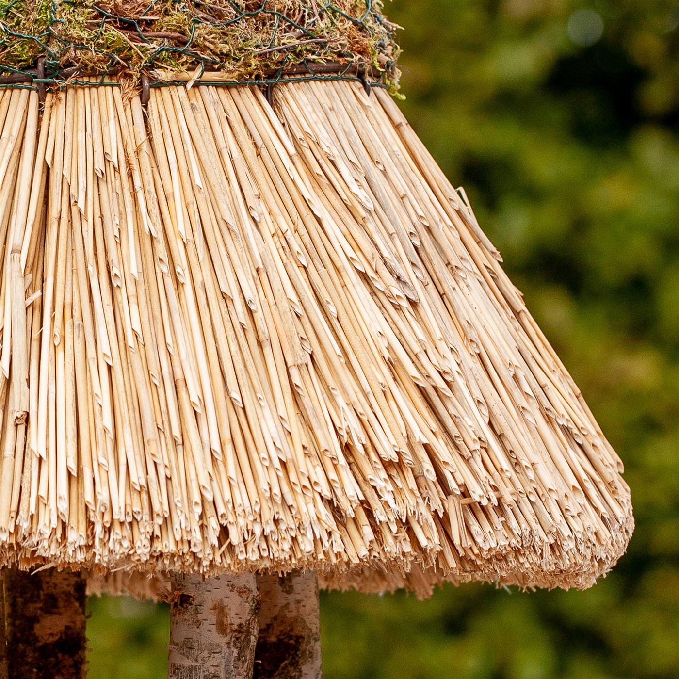 B-Ware: VOSS.garden Vogelhäuschen "Amrum" mit Reetdach - rund, Ø 45cm