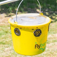 SET: Flybuckets Fliegenfalle + Lockmittel 240g - Fliegenschutz für Stall & Weide