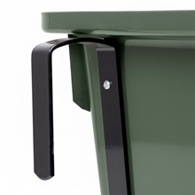 Transportkrippe 12 Liter, Futtertrog zum Einhängen, Turnier-Futterkrippe ohne Tragegriff, grün