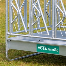 VOSS.farming Viereckraufe, Heuraufe, Rundballenraufe mit Dach und Fressgitter, höhenverstellbar