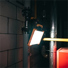LED Baustrahler - Akku Strahler mit Adapter, Multi Akku Arbeitsleuchte, 40W, 5500lm