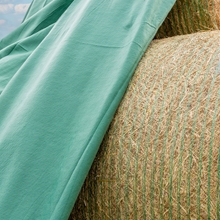 VOSS.farming Heuvlies 12,2 x 25m, Strohvlies, Strohballenschutz, Rundballen-Vlies 140g/m²