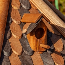 Riesengroßes VOSS.garden Vogelhaus "Herbstlaub" aus Holz (ohne Ständer)