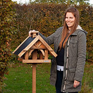 B-Ware: VOSS.garden "Herte" - hochwertiges Vogelhaus mit Standfuß