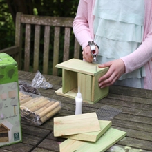 Bastelset Insektenhotel DIY, Insektenhaus mit Werkzeug, Nistplatz für Bienen, Schmetterlinge