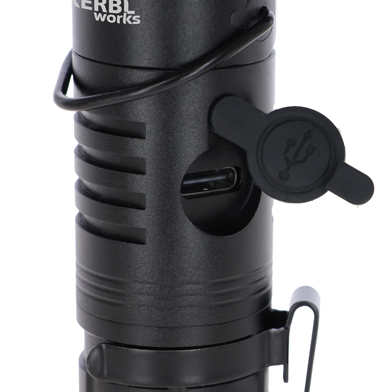 Großansicht der Bildergalerie LED Taschenlampe FlexFire 1000, wiederaufladbar, 1000lm, USB-C, IP44